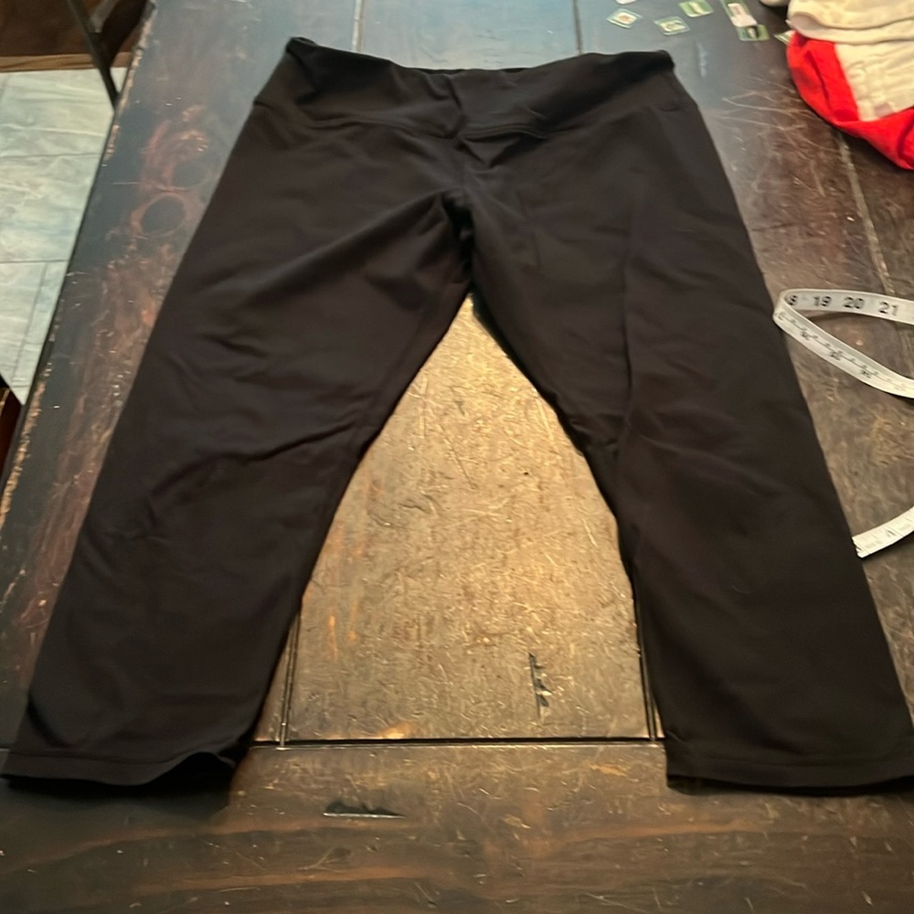 Lululemon leggings black measure up to size 8 I have no size attached inside